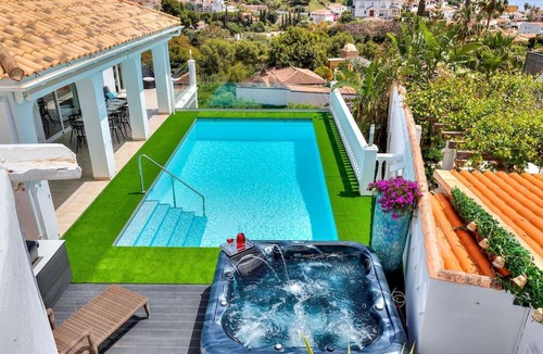 Torreblanca Villa | Villa Intermezzo - Jacuzzi, Salt water Pool & BBQ