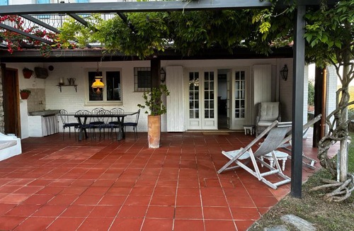 Corsanico Villa | Villa Pera