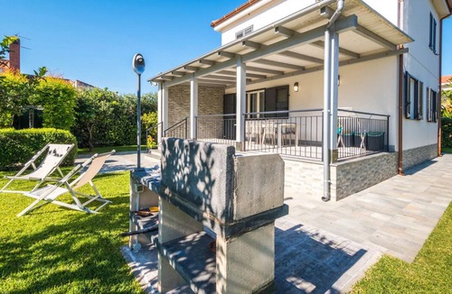 Piane Vecchie Villa | Villa Sara, wonderful modern style villa 8 beds with garden