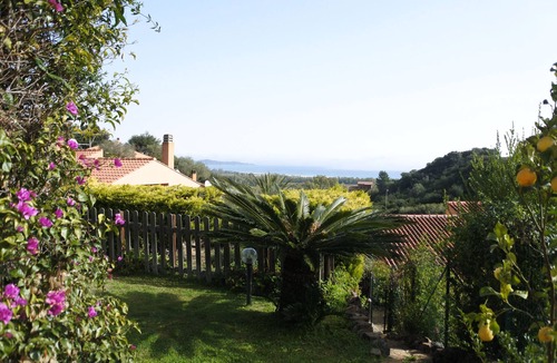 Costa Rei Villa | Villa with beautiful garden overlooking the sea