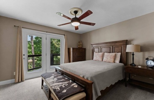 Lake Norman of Catawba House | What A View! Perfect Family Meeting Place. BIG Views! Optional Boat Rental.