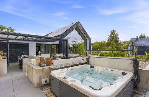 Dolni Laz House | Wonderful private villa for 10 guests with hot tub, WIFI, TV, terrace and pets allowed