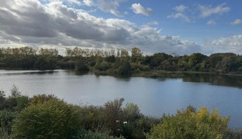 118 Lower Mill Estate - Sleeps 16 Villa with Lake Views in Somerford Keynes