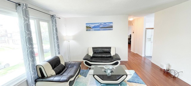 2 Bed rooms, 3 beds with garage for a cozy stay in Calgary in Calgary