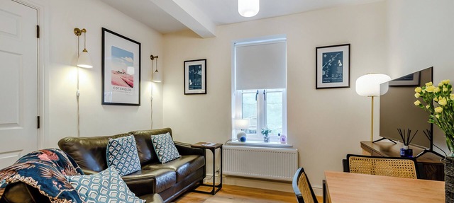 2 bedroom accommodation in Lechlade, The Cotswolds in Lechlade