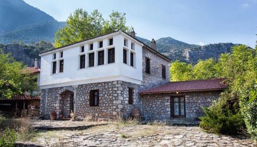 260m2 Unique mountain house in Lilea Parnasos in Delphi