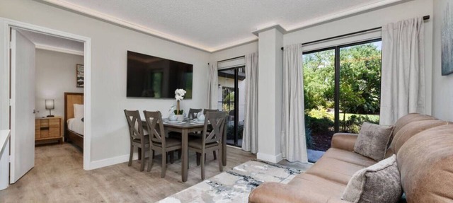 2BR near Universal with pool & free parking in Orlando