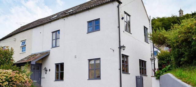 3 bedroom accommodation in North Nibley, near Dursley in Dursley