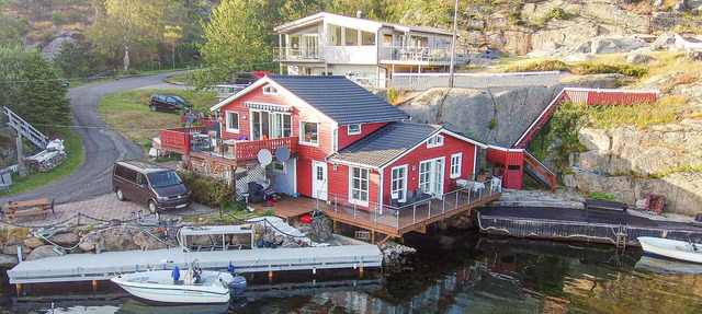 3 bedroom awesome home in Lyngdal in Lyngdal
