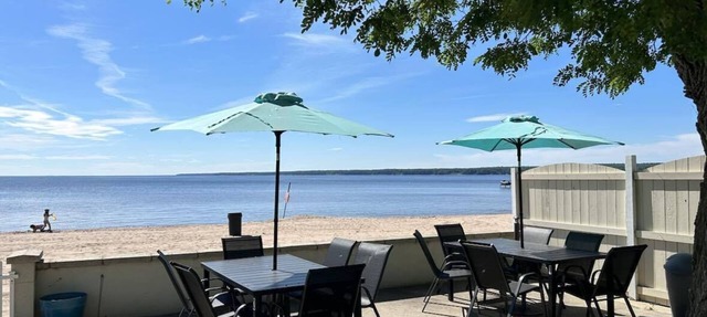 3BR Beachfront Getaway – Behind Owner’s Home in Sylvan Beach