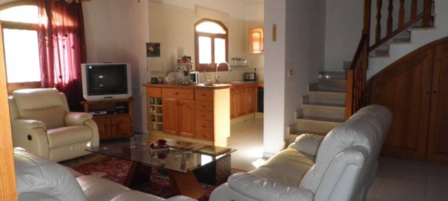 4 bedroom villa with pool in L'ampolla 2 km from the beach in L'ampolla