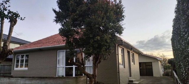 7 Beds including 4 Double Beds, 1 Single Bed, 2 Double Sofa Beds, 8 Renton Road, Mt Albert, Auckland in Auckland