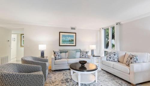 882 Ketch Court Harbour Town Sea Pines Resort 3BR Villa Walk to Marina Pool Access Hilton Head in Hilton Head Island