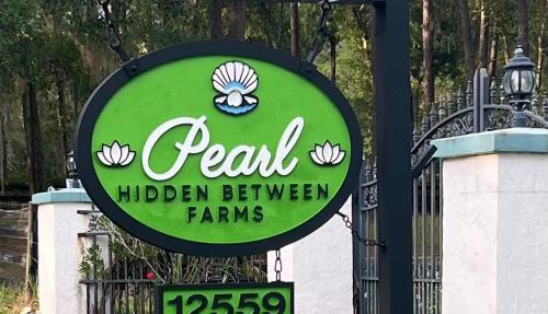A Pearl Hidden Between Farms in Reddick