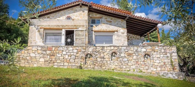 A Unique Villa with private beach in Αγ. Νικόλαος