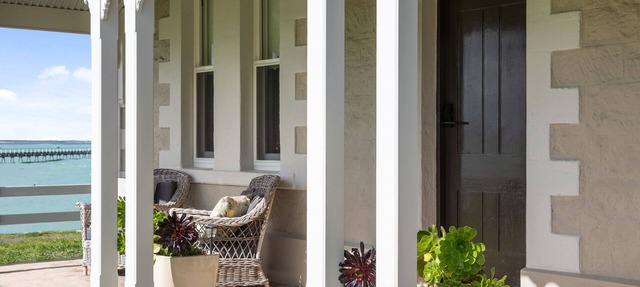 Absolute beach-front luxury in Beachport