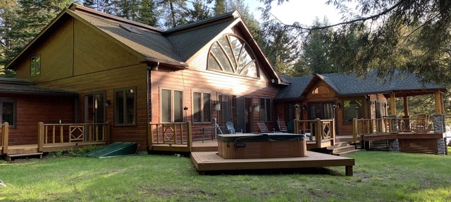 Adirondack Waterfront Lodge Close to Old Forge with A/C and Heated Garage in Old Forge