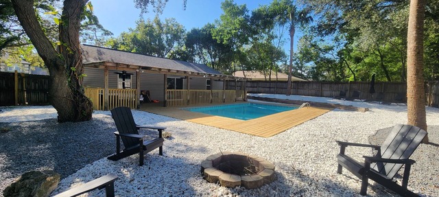 Adventure Coast Modern; 3/3 Pool w/Firepit, Fenced, Heated Pool in Spring Hill