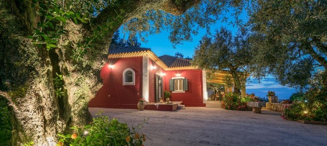 Aelia Villa in Kallithea