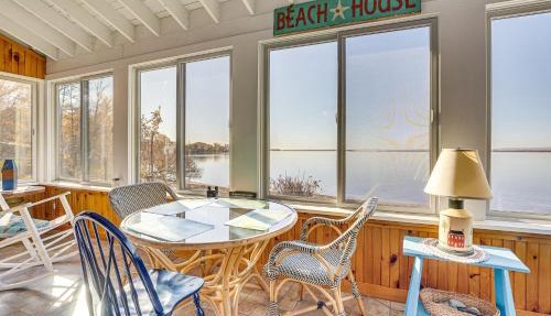 Alburgh Lake House: Private Beachfront! in Alburg