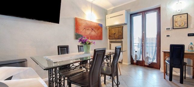 Apartment 'Appartamento Piccolo Principe' with Balcony, Wi-Fi and Air Conditioning in Moniga del Garda