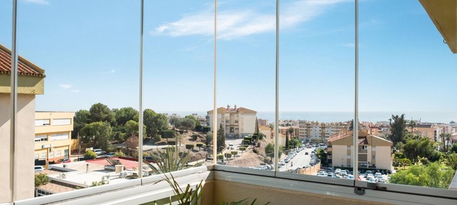 Apartment 'Gran Sol Pool and Sea Views' with Sea Views and Air Conditioning in Rincón de la Victoria