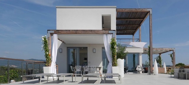 Architecturally designed luxury Villa - Casa del Cielo in Civezza