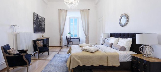 Authentic Middle Ages apartment in the Castle in Clarens