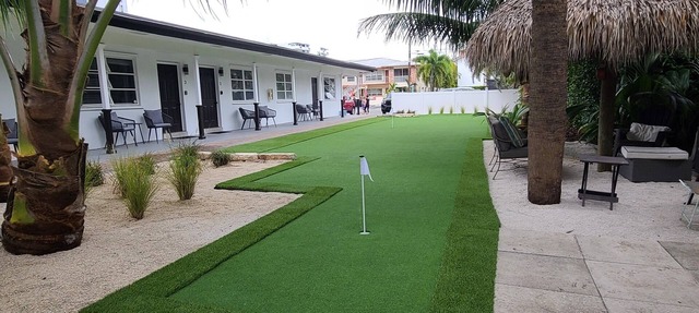 Beach Block Studio! Clean and Safe. Everything You Need For A Great Vacation. in Pompano Beach
