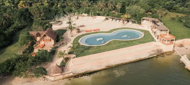 Beach Club Hi Cartagena in Tierra Bomba