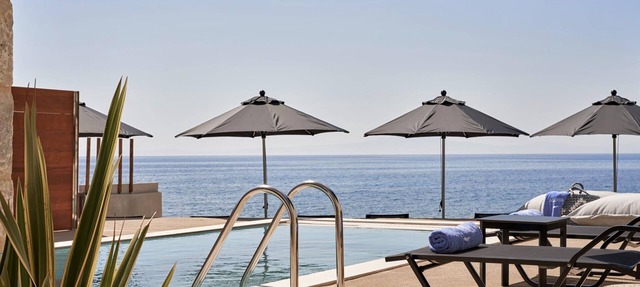 Beachfront Alassa Villas w/Private Pools Complex in Agios Dimitrios