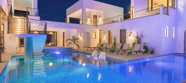 Beachfront home & mountain views, and the biggest private pool in Loreto