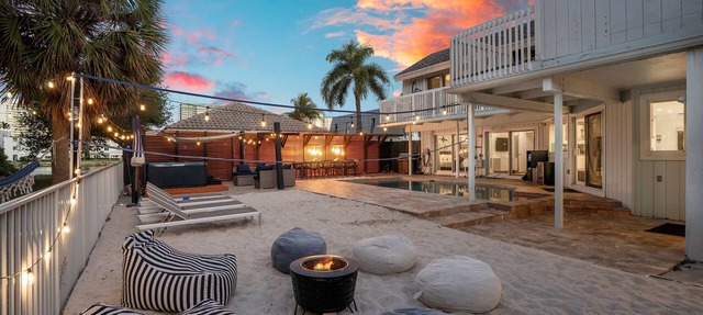 Beachfront Oasis w/Htd Pool Cinema Game-Room Tiki in Pompano Beach