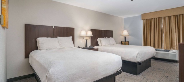 Best Western Plus Swansboro Emerald Isle in Cedar Point