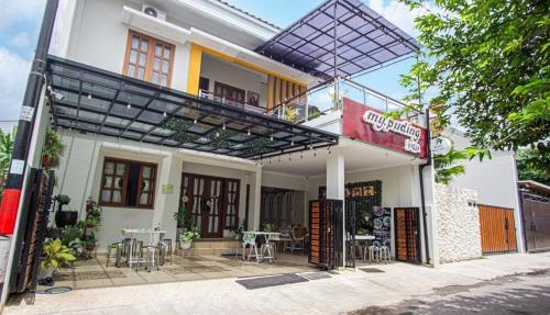 Bisma Balcony Homestay in Yogyakarta