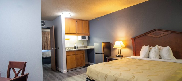 Blue Way Inn Eagan Extended Stay - 1 King Bed Non Smoking in Eagan