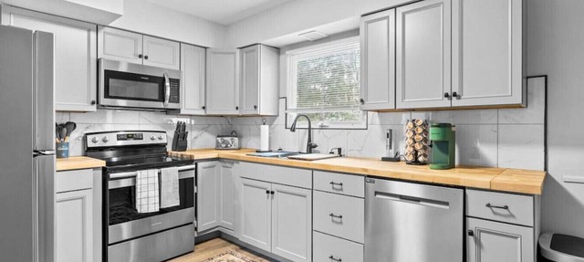 Boho Chic Work Escape - 2-Bedroom, Close to Burlington/Airport in South Burlington