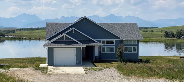 Brand new beautiful home with best view outside of Waterton Park. BOTTOM suite. in Mountain View