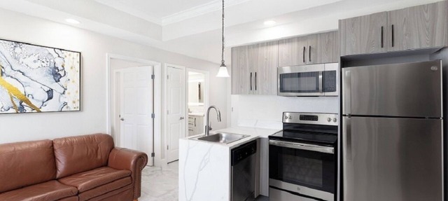 Bright 2-bedroom apartment at WESTGATE PALACE Resort next to UNIVERSAL STUDIOS in Orlando