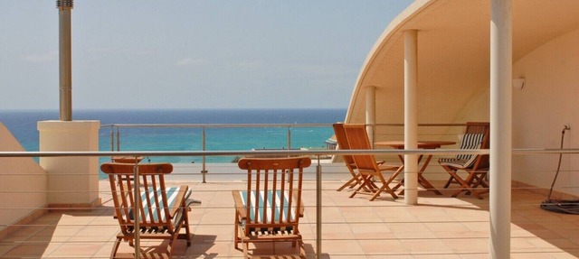 Bungalow, private pool and fiber optic internet, close to the sea, sheltered patio. in Costa Calma