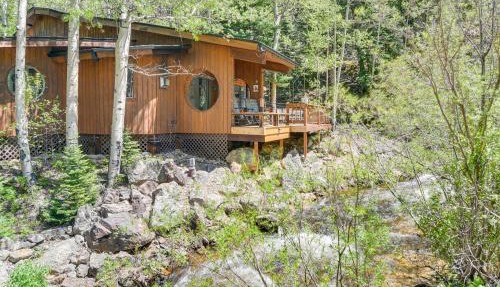 Cabin on Clear Creek: A Hobbit’s Retreat! in Black Hawk