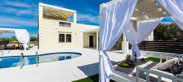 Caramel Villa, with 40m² Pool & Spa Whirlpool in Rethymno