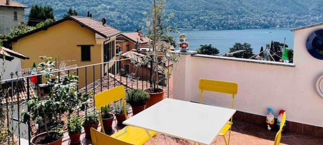Casa Curiè, charming lake view house in Moltrasio