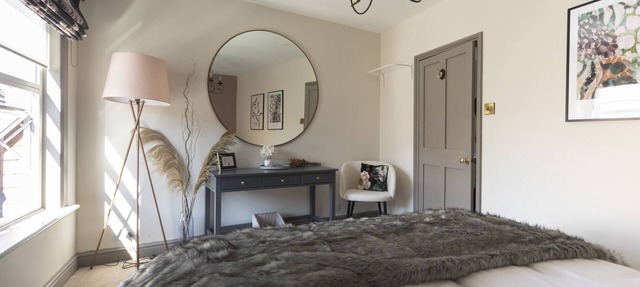 Central beautiful boutique townhouse - 5 mins walk to Warwick in Warwick
