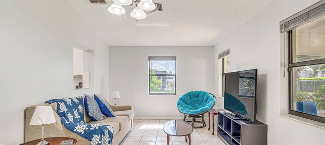 Central Spring Hill Home | Lanai, Games & Beaches in Spring Hill