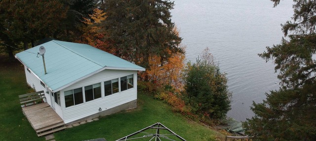 Chalet Simplement Au Cœur De La Nature in Lac-du-Cerf
