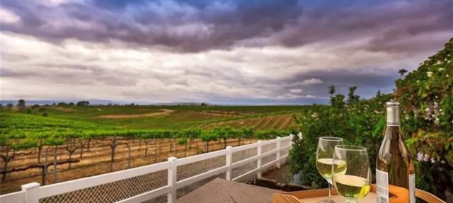Charming Cottage in the heart of Wine Country in Temecula