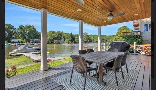 Charming Home on Esopus Creek in Saugerties