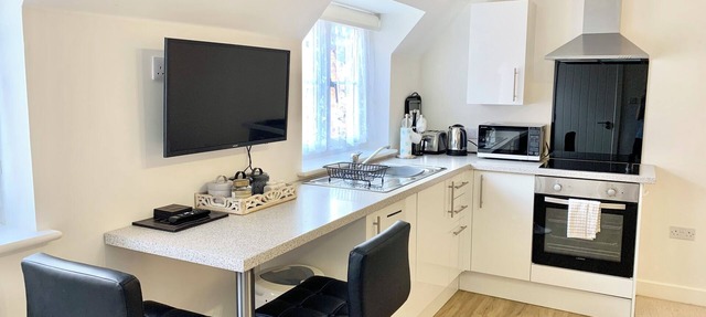 Charming Studio Apartment Ideal for Short and Longer Stays in Pershore
