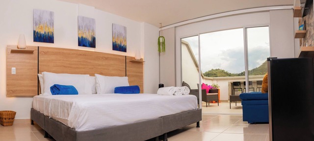 Charming studio in San Gil. Swimming pool, sauna, turco, terrace and free WiFi in San Gil